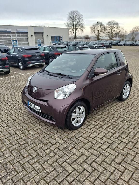 Gebraucht Toyota iQ 68 PS (50 kW) 2009 Violet Kleinwagen