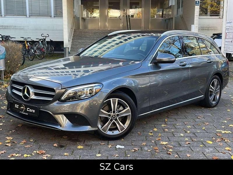 Selenitgrau Gebraucht 2018 Mercedes C180 Kombi | 21.700 € (Fairer Preis) - Bild 1/4