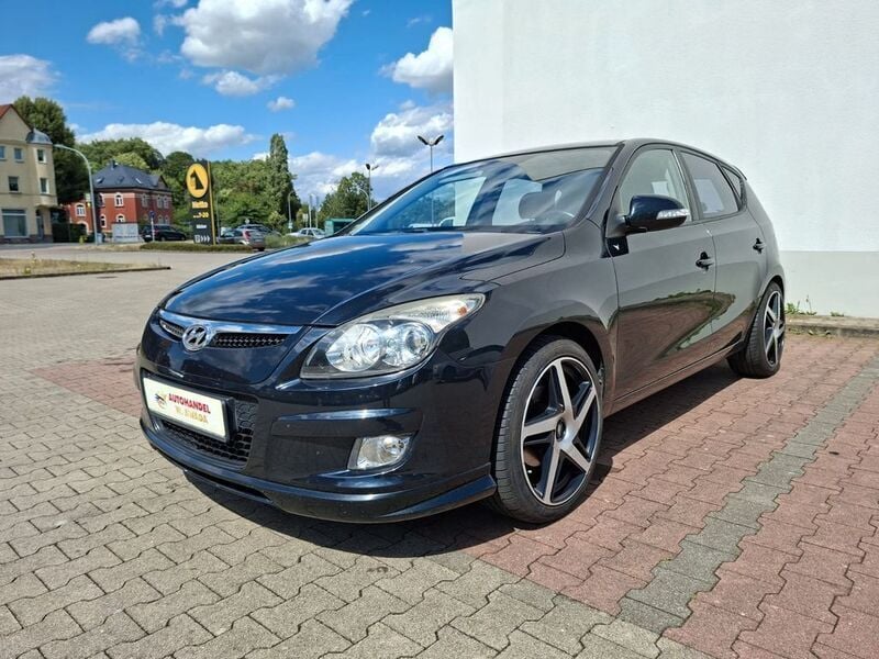 Schwarz Gebraucht 2009 Hyundai i30 Comfort Limousine | 5.399 € (Teuer) - Bild 1/4