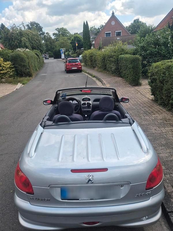 Silber Gebraucht 2004 Peugeot 206 CC Cabrio | 1.290 € - Bild 1/4