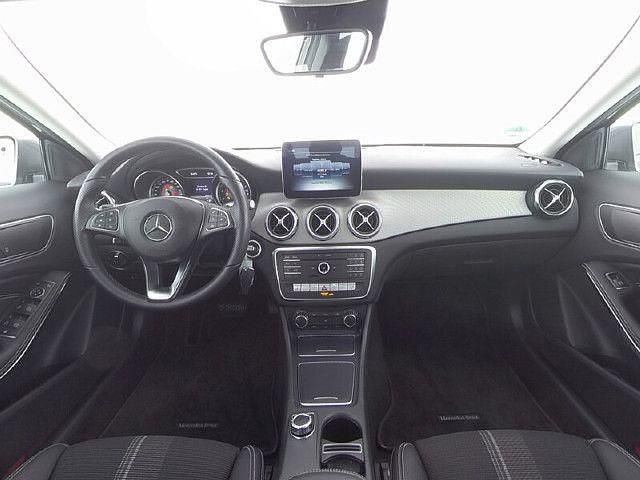 Usata Mercedes GLA200 Urban 156 CV (114 kW) 2020 SUV