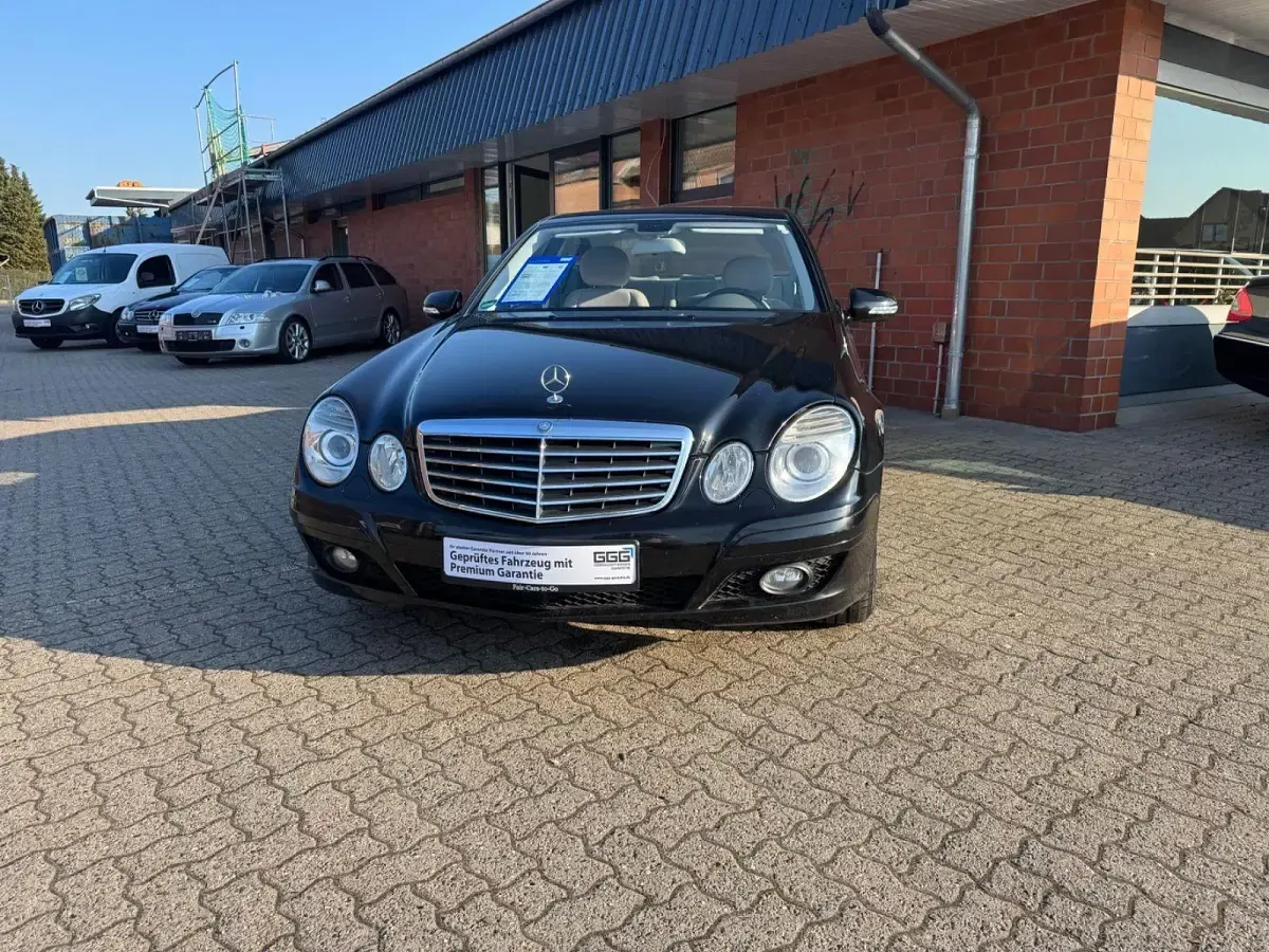 Gebraucht Mercedes E280 190 PS (139 kW) 2007 Schwarz Limousine