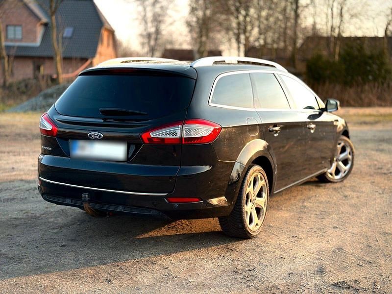 Gebraucht Ford Mondeo Titanium 140 PS (102 kW) 2012 Schwarz Kombi