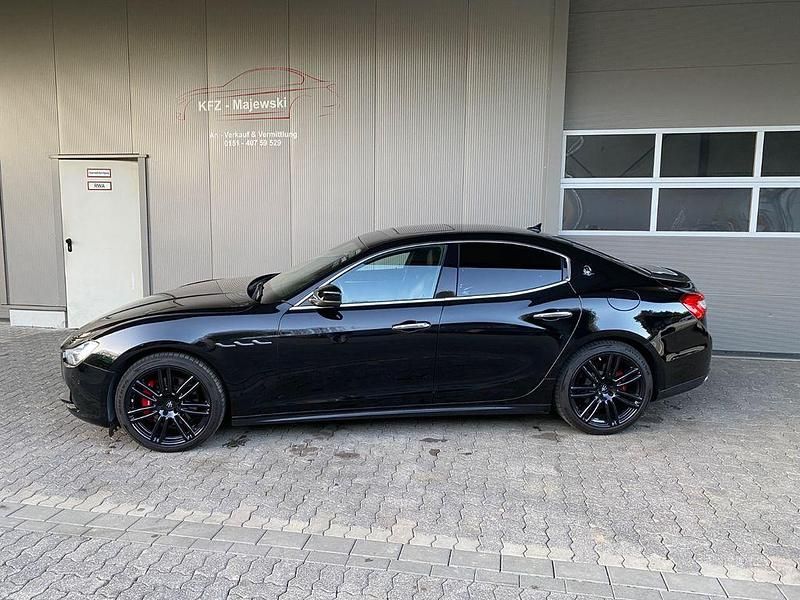 Gebraucht Maserati Ghibli 349 PS (256 kW) 2016 Schwarz Coupé