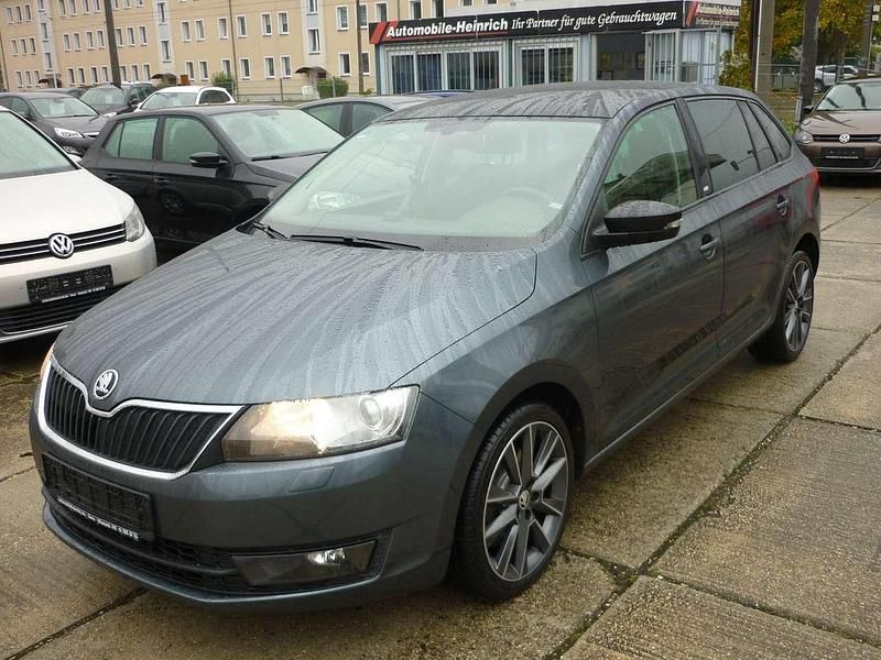 Grau Gebraucht 2015 Skoda Rapid Kombi | 7.800 € (Fairer Preis) - Bild 1/4