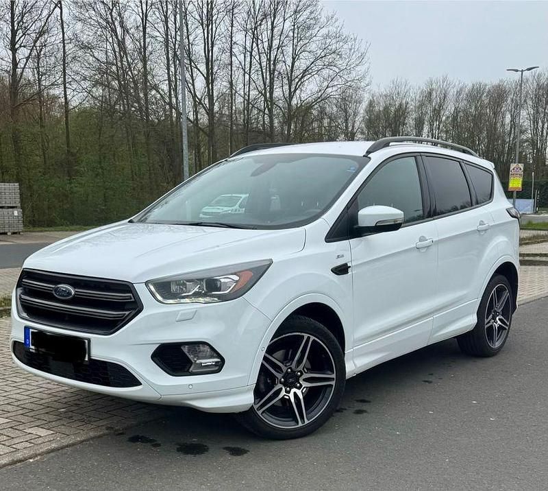 Gebraucht Ford Kuga ST-Line 150 PS (110 kW) 2017 Weiß SUV