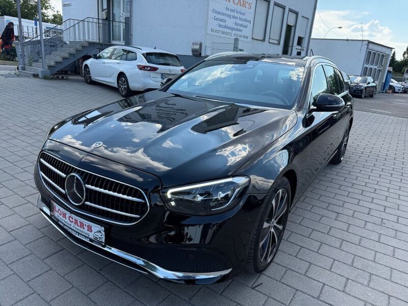 Schwarz Gebraucht 2021 Mercedes E300 Limousine | 32.990 € (Teuer) - Bild 1/4