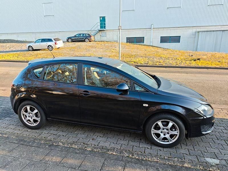 Gebraucht Seat Leon Reference 105 PS (77 kW) 2010 Limousine