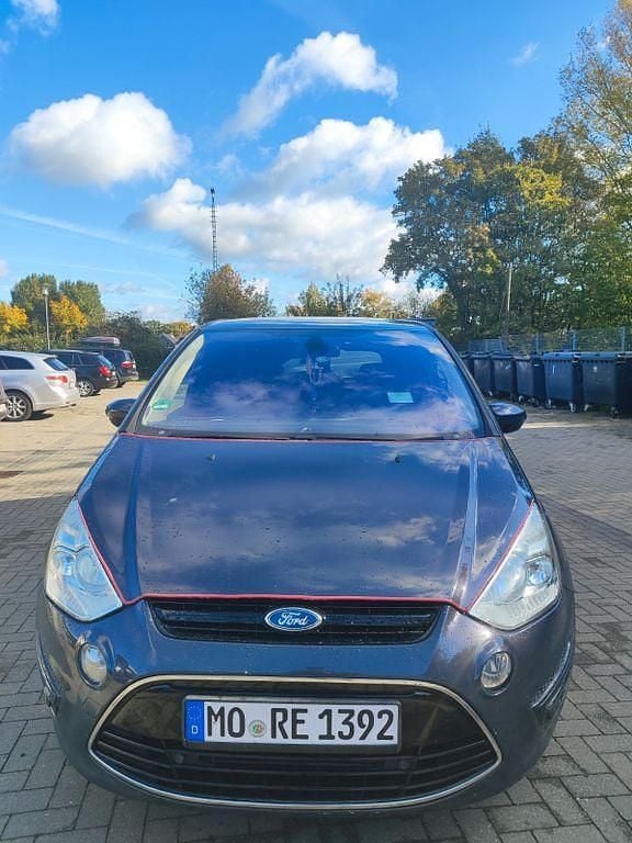 Grau Gebraucht 2011 Ford S-MAX Titanium S Van / Kleinbus | 6.000 € (Fairer Preis) - Bild 1/4