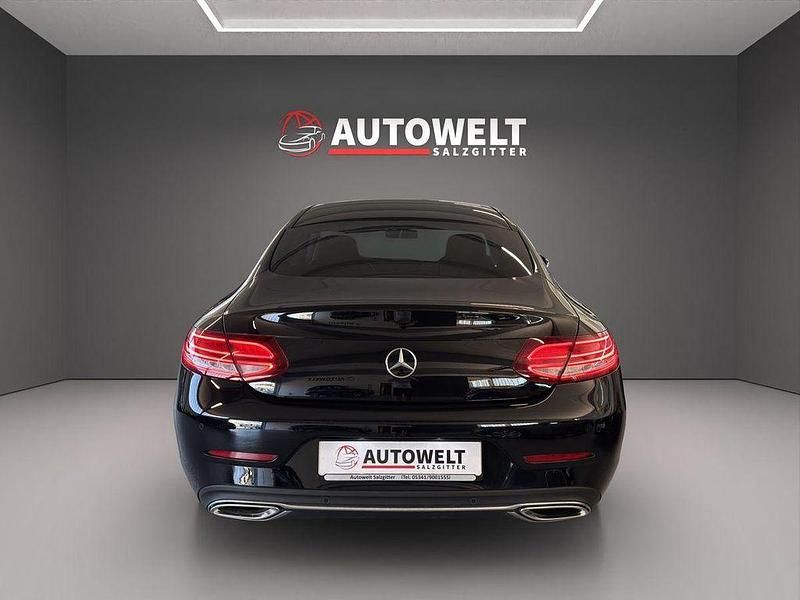 Gebraucht Mercedes C180 156 PS (114 kW) 2020 Schwarz Coupé