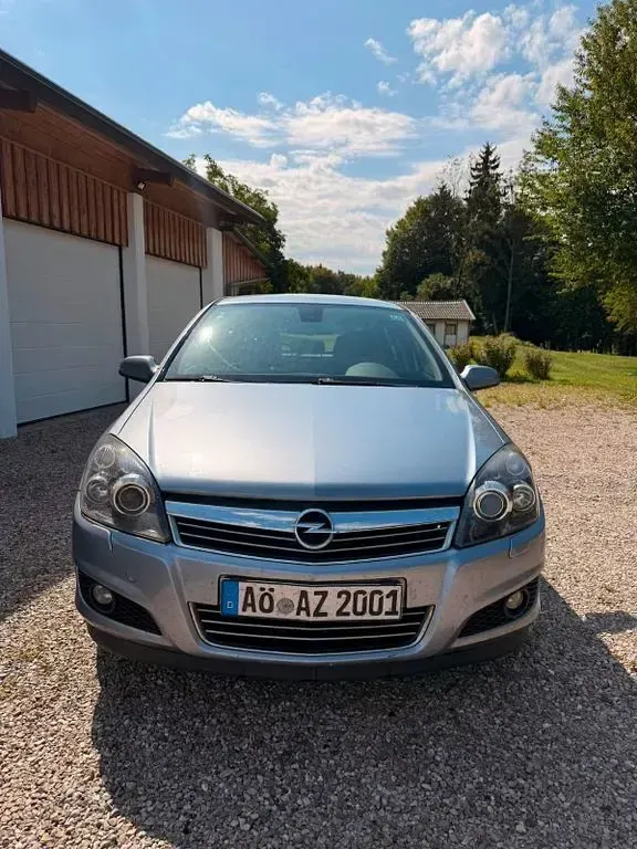 Gebraucht Opel Astra Edition 110 PS (80 kW) 2008 Blau Limousine