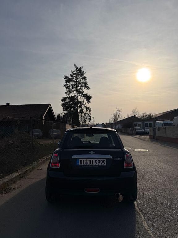 Gebraucht Mini Cooper 120 PS (88 kW) 2006 Schwarz Kleinwagen