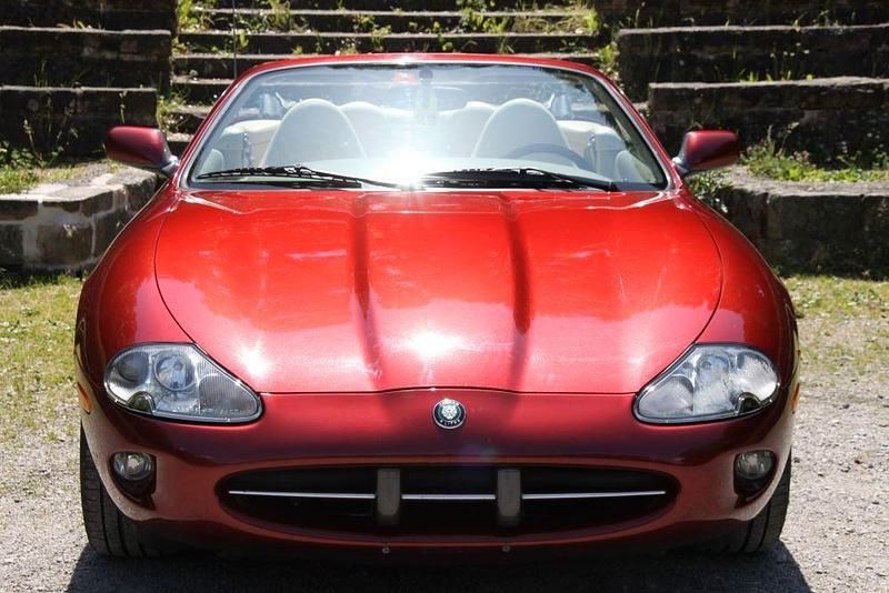 Gebraucht Jaguar XK8 284 PS (208 kW) 1997 Rot Cabrio