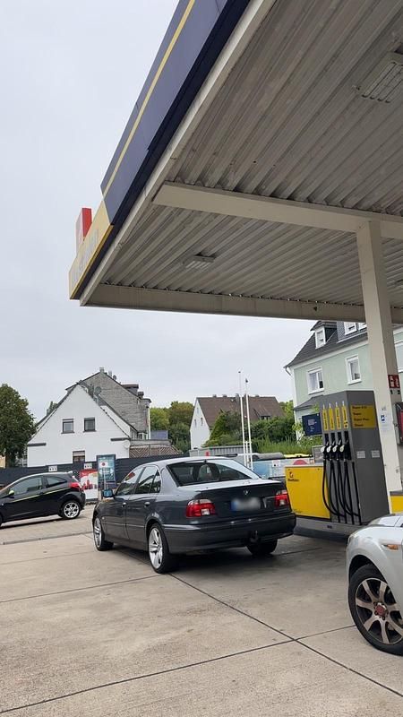 Gebraucht BMW 530 184 PS (135 kW) 2000 Grau Limousine