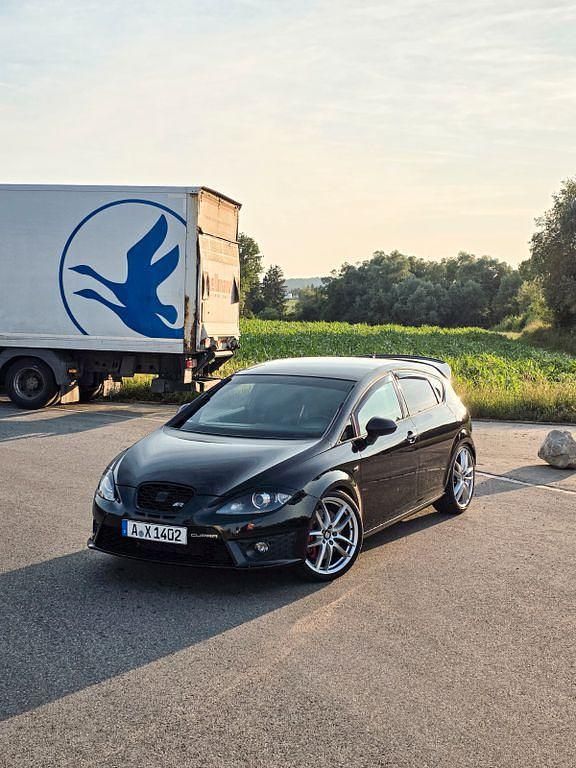 Schwarz Gebraucht 2012 Cupra Leon Limousine | 10.900 € (Fairer Preis) - Bild 1/4