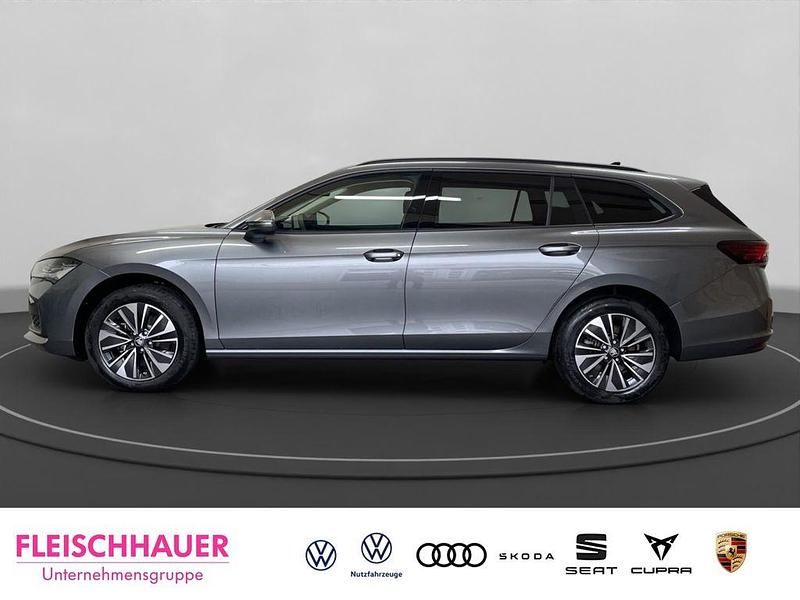 Gebraucht Skoda Superb Selection 150 PS (110 kW) 2025 Grau Kombi