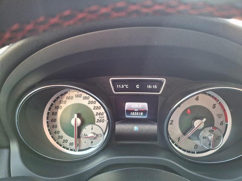 Gebraucht Mercedes GLA220 AMG 170 PS (125 kW) 2015 Grau SUV