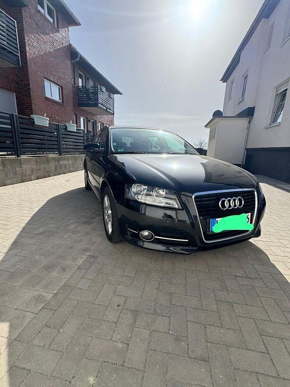 Gebraucht Audi A3 105 PS (77 kW) 2012 Schwarz Kleinwagen