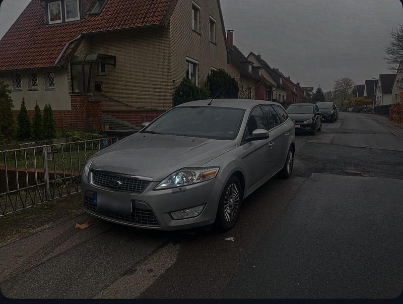 Silber Gebraucht 2010 Ford Mondeo Kombi | 2.200 € - Bild 1/4