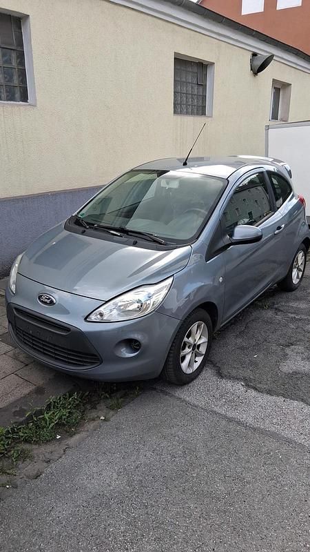 Grau Gebraucht 2013 Ford Ka Kleinwagen | 1.799 € (Guter Preis) - Bild 1/4