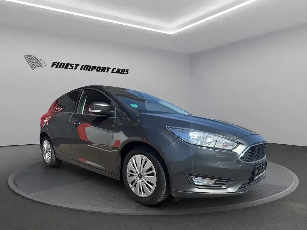 Gebraucht Ford Focus 101 PS (74 kW) 2017 Grau Limousine