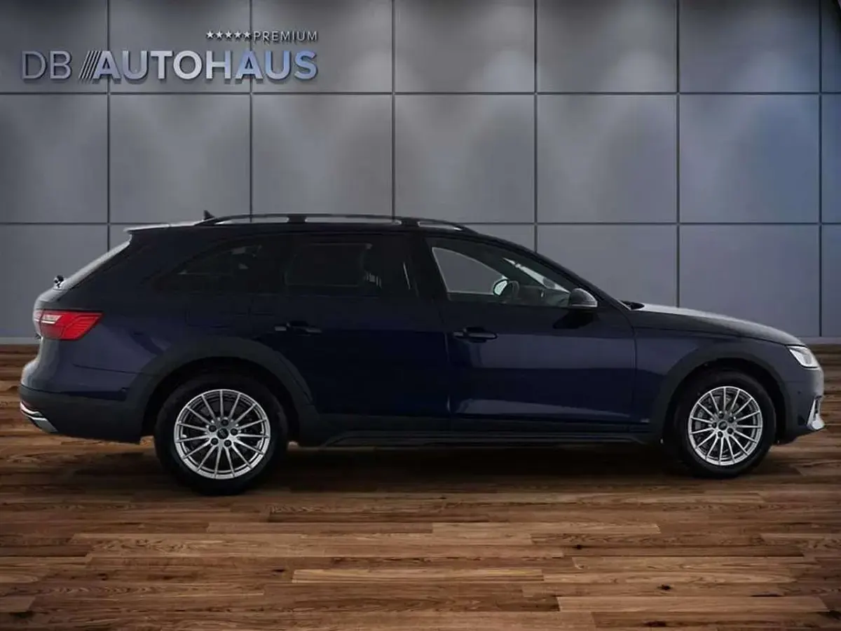 Gebraucht Audi A4 Allroad Ambiente 265 PS (194 kW) 2024 Blau Kombi