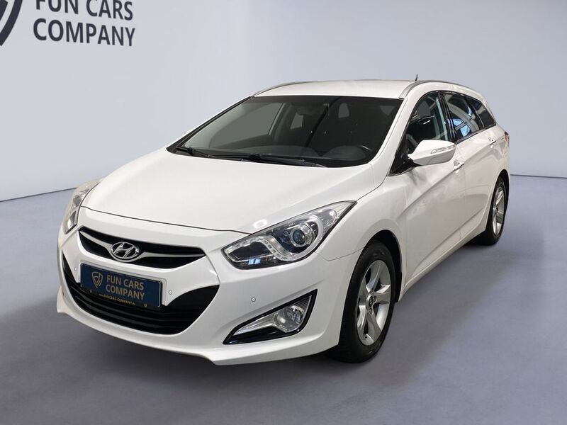 Weiß Gebraucht 2015 Hyundai i40 Edition Kombi | 8.890 € (Guter Preis) - Bild 1/4
