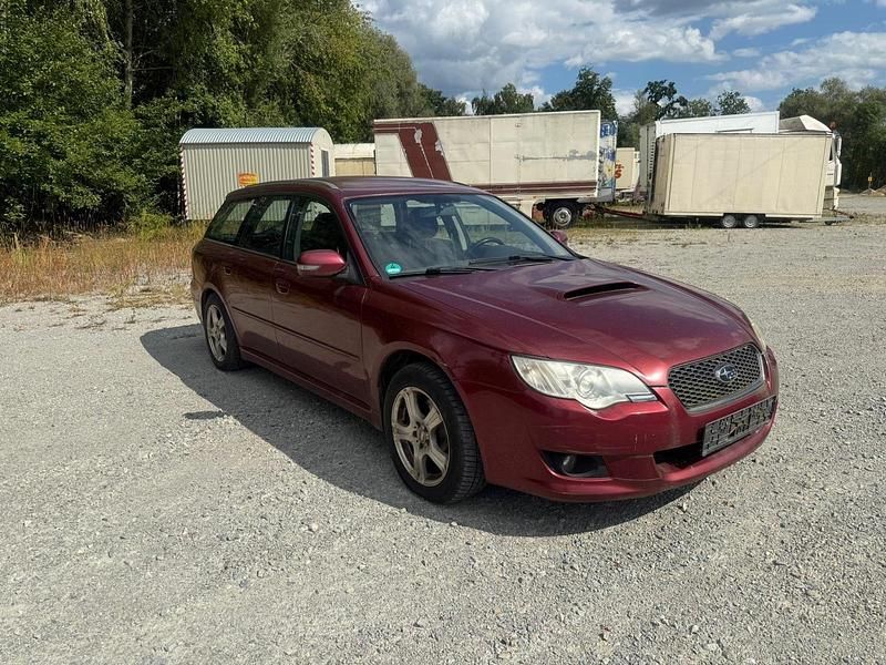 Rot Gebraucht 2009 Subaru Legacy Kombi | 950 € (Superpreis) - Bild 1/4