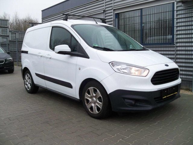 Gebraucht Ford Transit Courier 95 PS (69 kW) 2017 Weiß Van