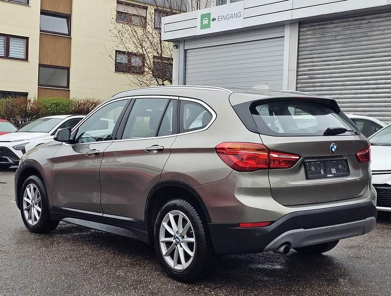 Gebraucht BMW X1 Advantage 136 PS (100 kW) 2016 Grau SUV