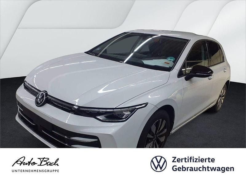 Gebraucht VW Golf VIII Goal 150 PS (110 kW) 2025 Oryxweiß perlmutteffekt Limousine