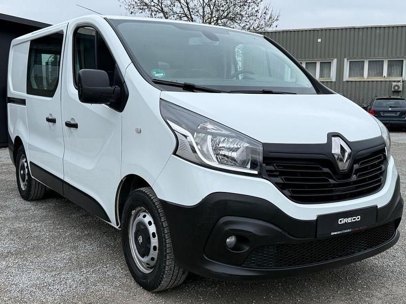 Gebraucht Renault Trafic Komfort 140 PS (102 kW) 2015 Weiß Van / Kleinbus