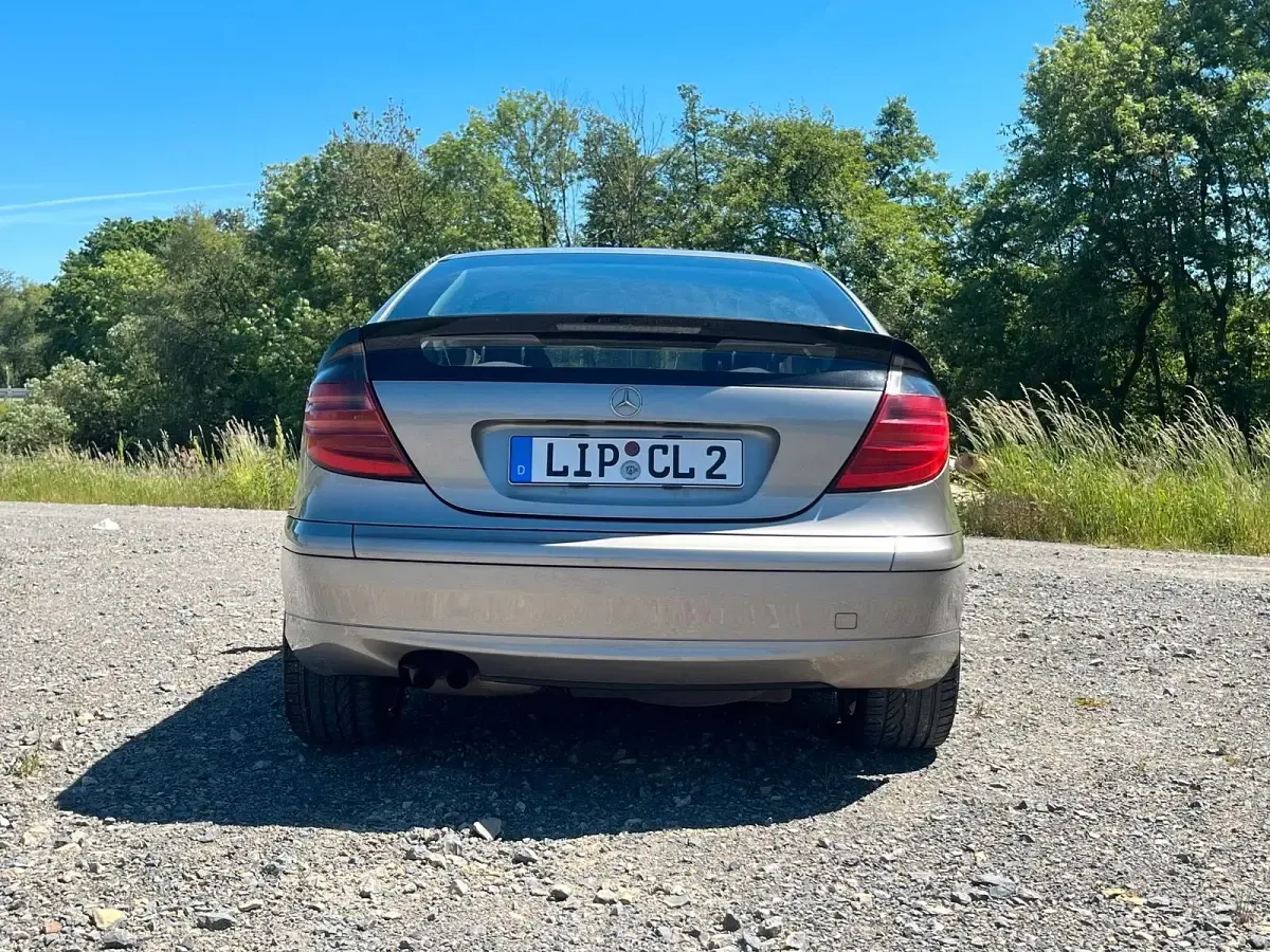 Gebraucht Mercedes C180 143 PS (105 kW) 2003 Silber Coupé