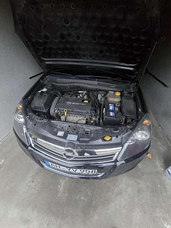 Gebraucht Opel Astra Selection 116 PS (85 kW) 2009 Schwarz Kombi