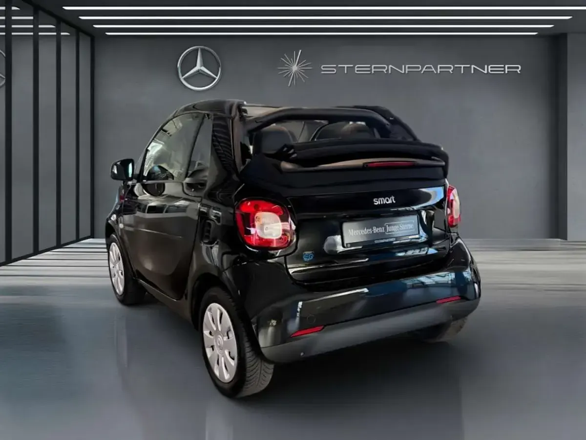 Gebraucht Smart ForTwo Electric Drive 60 kW (82 PS) 2024 Schwarz Cabrio