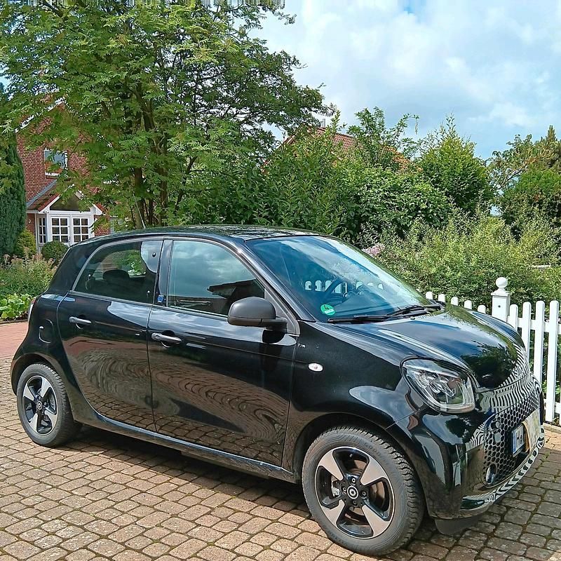 Schwarz Gebraucht 2020 Smart ForFour Electric Drive Kleinwagen | 9.950 € (Fairer Preis) - Bild 1/4