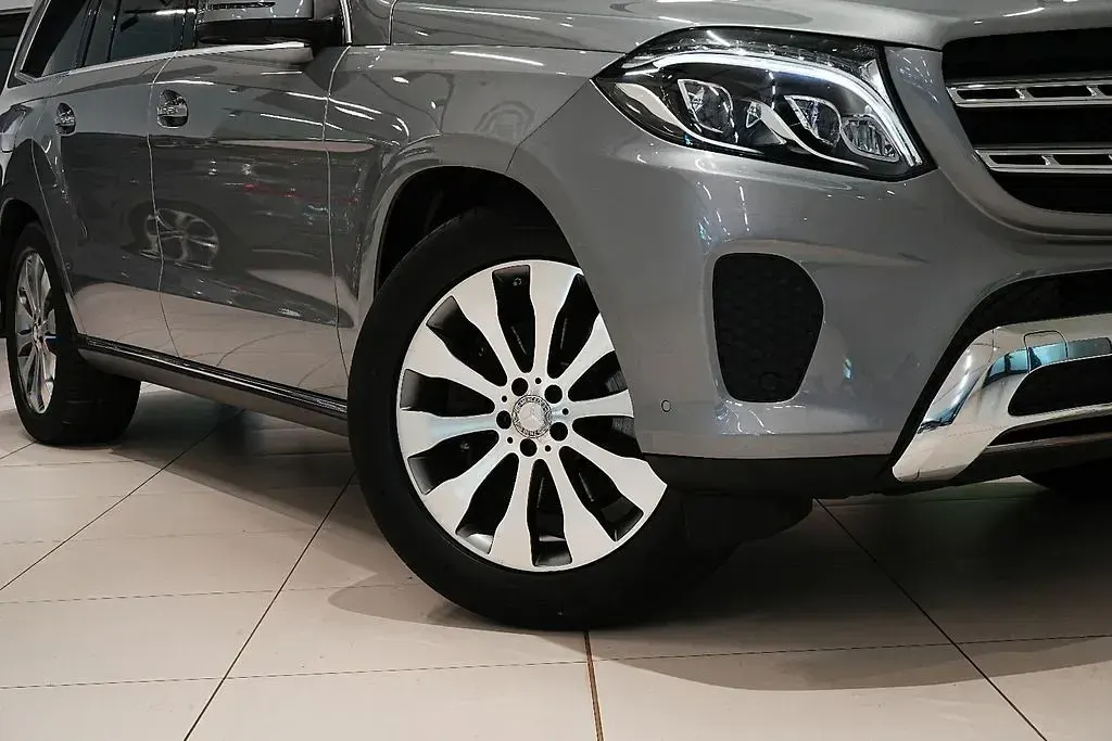 Gebraucht Mercedes GLS350 258 PS (189 kW) 2017 Silber SUV