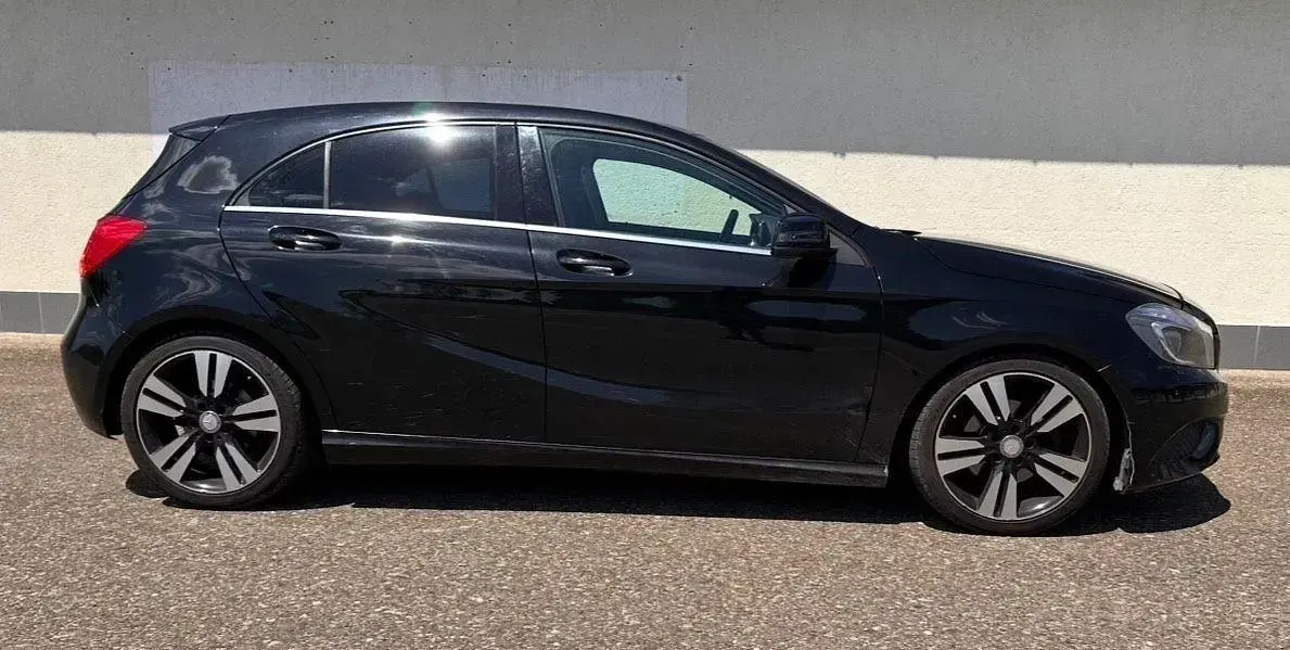 Gebraucht Mercedes A200 Urban 156 PS (114 kW) 2012 Schwarz Limousine