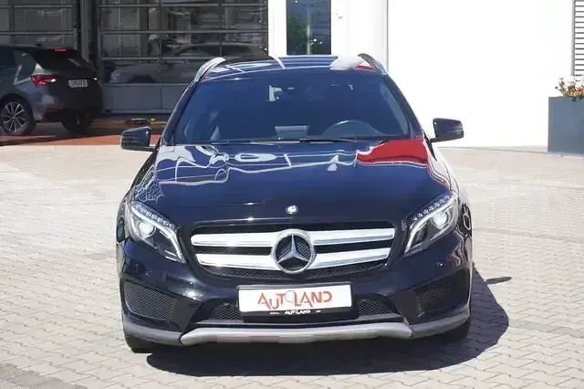 Gebraucht Mercedes GLA180 122 PS (89 kW) 2016 Schwarz SUV