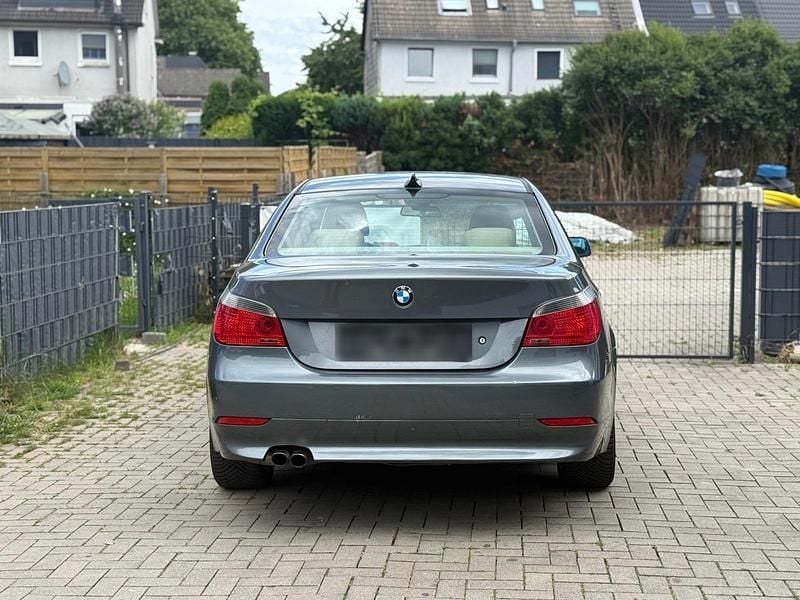 Second-hand BMW 525 192 CP (141 kW) 2005 Berlinǎ