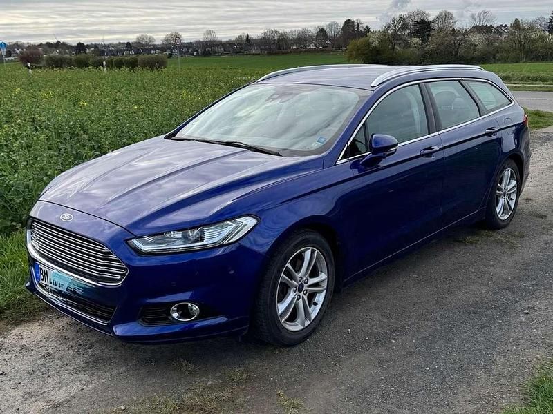 Gebraucht Ford Mondeo Titanium 179 PS (131 kW) 2015 Blau Kombi