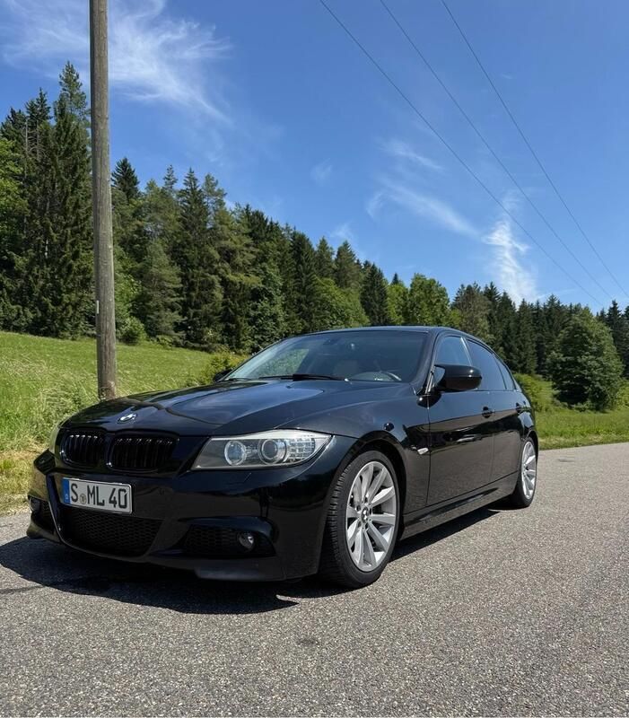 Schwarz Gebraucht 2011 BMW 330 Limousine | 14.999 € (Etwas zu teuer) - Bild 1/4