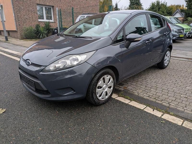 Grau Gebraucht 2011 Ford Fiesta Trend Kleinwagen | 3.499 € (Guter Preis) - Bild 1/4