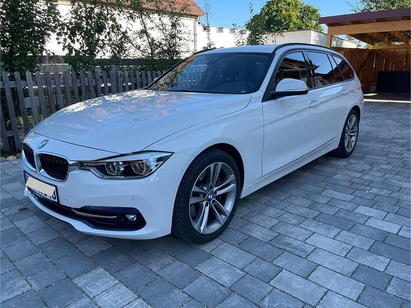 Weiß Gebraucht 2019 BMW 340 Sport Line Kombi | 26.400 € (Guter Preis) - Bild 1/4