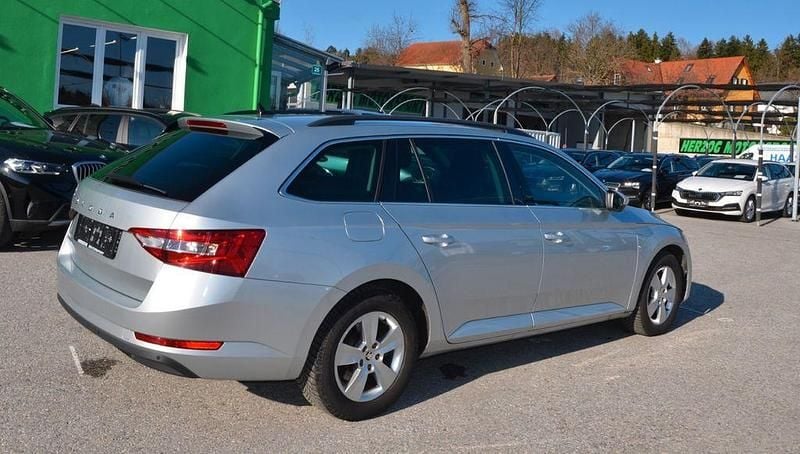 Gebraucht Skoda Superb 150 PS (110 kW) 2021 Silber Kombi