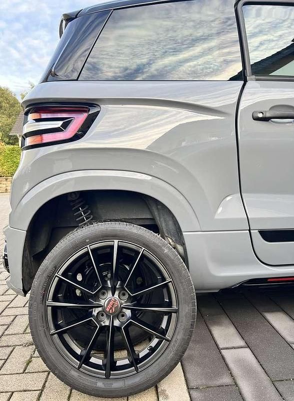 Gebraucht Ligier JS60 2021 Grau Kleinwagen