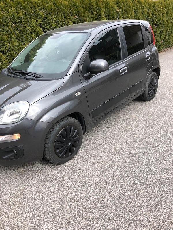 Gebraucht Fiat Panda 69 PS (50 kW) 2016 Grau Kleinwagen