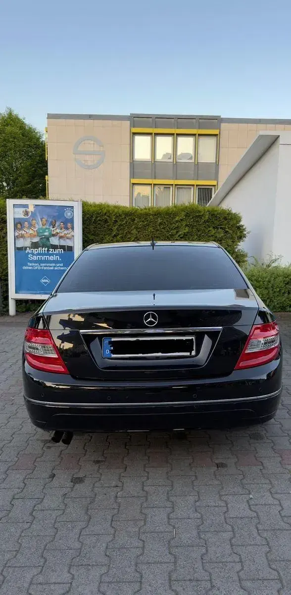 Gebraucht Mercedes C180 156 PS (114 kW) 2009 Schwarz Limousine