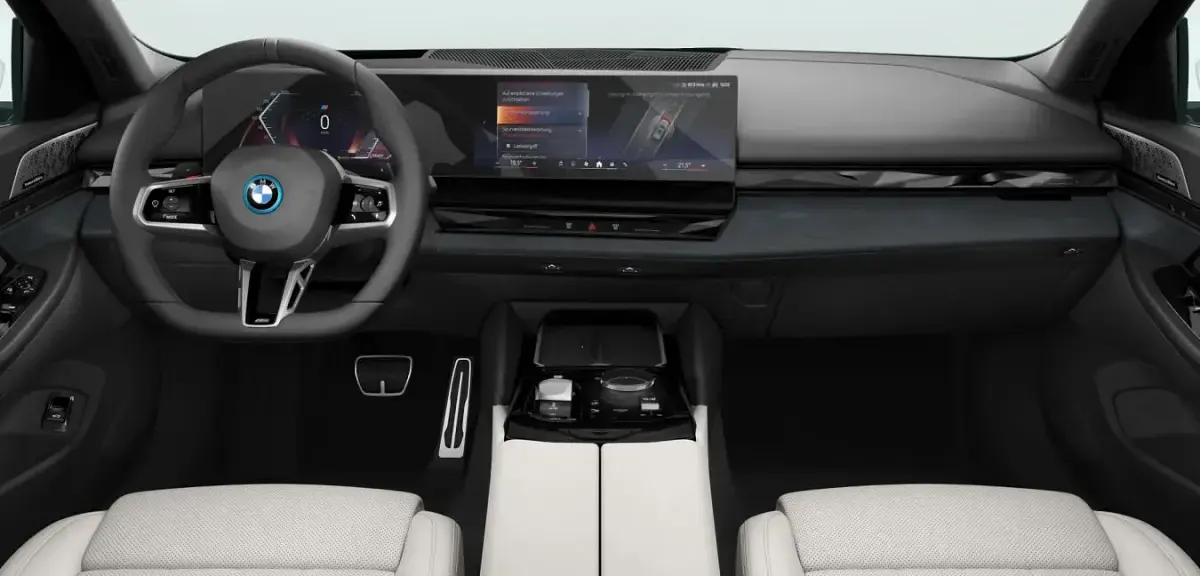 Gebraucht BMW 550e Comfort Edition 489 PS (359 kW) 2026 Weiß Kombi