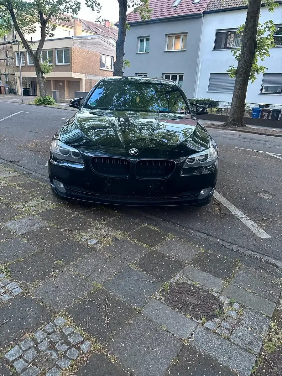 Gebraucht BMW 520 184 PS (135 kW) 2013 Schwarz Kombi